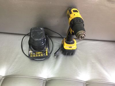 Лот: 19157041. Фото: 1. Шуруповерт Dewalt DC743 138470Г. Электроинструмент
