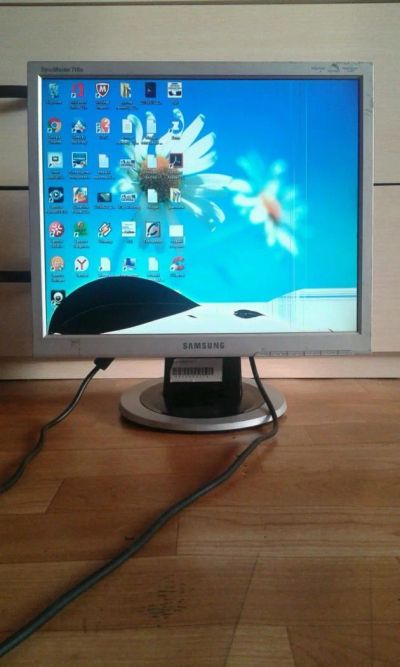Лот: 8182953. Фото: 1. монитор Samsung SyncMaster 710n... ЖК-мониторы