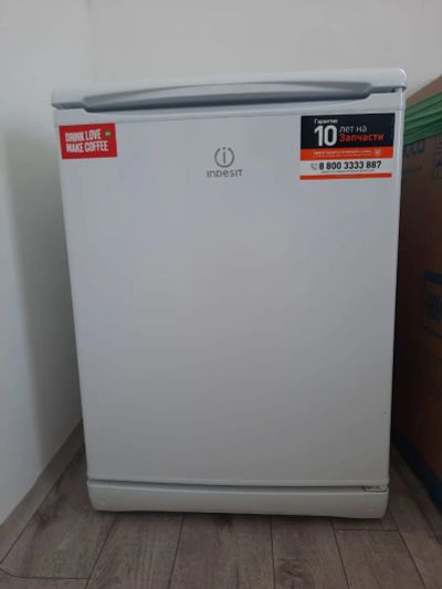 Лот: 20520342. Фото: 1. Холодильник Indesit MT-08. Холодильники, морозильные камеры
