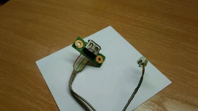 Лот: 11959584. Фото: 1. Плата USB для ноутбука Lenovo... Платы расширения, контроллеры, доп. порты