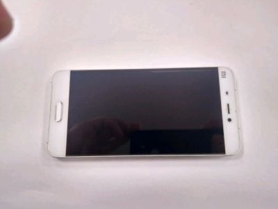 Лот: 11060316. Фото: 1. Xiaomi mi5 64gb идеальное состояние... Смартфоны