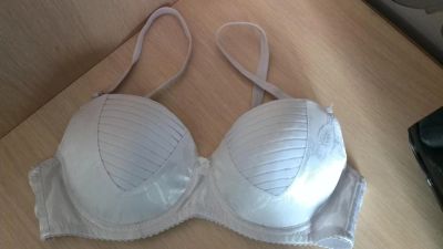 Лот: 8141844. Фото: 1. Бюстгальтер blue rose 75М. Нижнее бельё