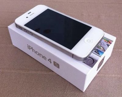 Лот: 7902333. Фото: 1. iPhone 4s белый 32г. Смартфоны