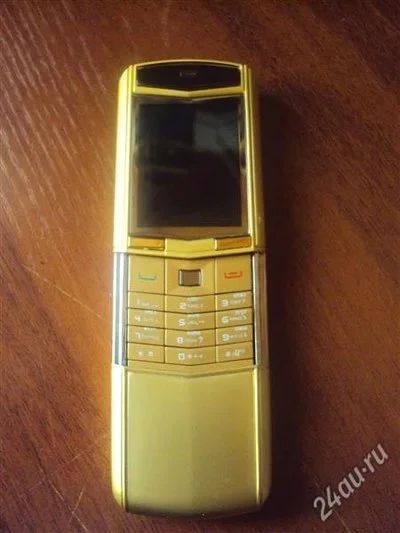 Лот: 1546637. Фото: 1. nokia 8910 gold c коробкой обмен. Кнопочные мобильные телефоны
