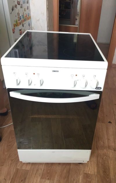 Лот: 14331399. Фото: 1. Электроплита Zanussi ZCV9540G1W. Плиты, духовые шкафы, варочные поверхности