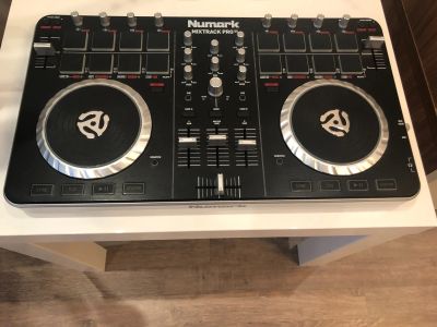 Лот: 16739503. Фото: 1. Dj контроллер (midi контроллер... MIDI-оборудование