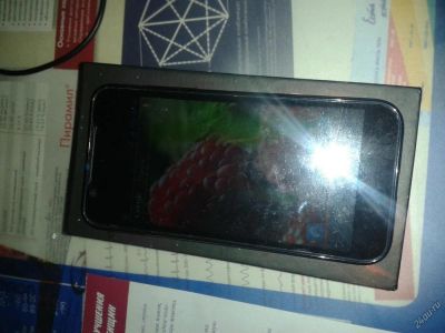 Лот: 5415032. Фото: 1. Смартфон ZTE V880G Все целое... Смартфоны