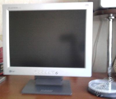 Лот: 420054. Фото: 1. монитор lg flatron l1510s 1024х768. ЖК-мониторы