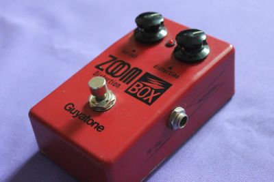 Лот: 4469447. Фото: 1. Guyatone PS-102 Zoom Box Distortion... Гитарные эффекты и комбоусилители