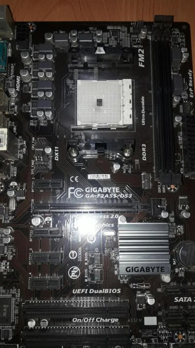 Лот: 9515934. Фото: 1. Материнская плата socket fm2 gigabyte... Материнские платы