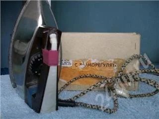 Лот: 359241. Фото: 1. Утюг рабочий (1.11.2010 проверил-... Утюги, парогенераторы, отпариватели