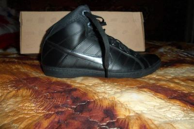 Лот: 2048961. Фото: 1. Кроссовки NIKE. Кеды, кроссовки, слипоны