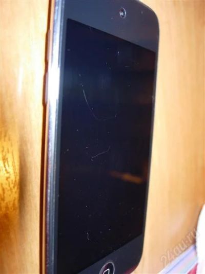 Лот: 1161425. Фото: 1. ipod touch 4g 32gb(срочно). Плееры