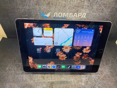 Лот: 19306520. Фото: 1. Планшет Apple iPad 6 (2018) A1893... Планшеты