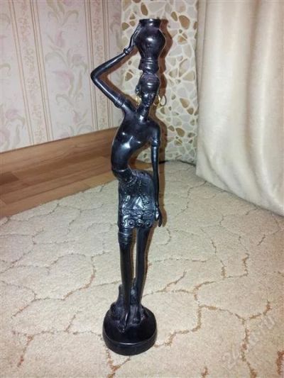 Лот: 2545717. Фото: 1. Статуэтка "Женщина с кувшином". Аксессуары