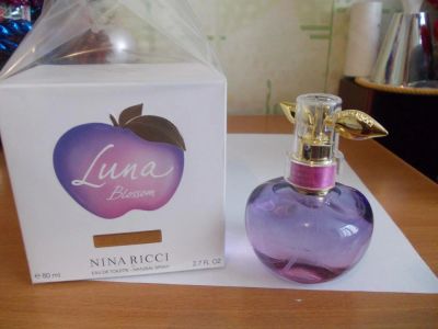 Лот: 10903351. Фото: 1. Luna Blossom от Nina Ricci 80мл... Женская парфюмерия