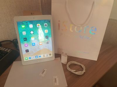Лот: 17878318. Фото: 1. Apple ipad air 32gb wi-fi + cellular... Планшеты