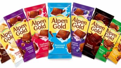 Лот: 7066919. Фото: 1. Шоколад Alpen Gold молочный с... Шоколад, конфеты