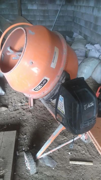 Лот: 10363427. Фото: 1. Продам Бетономешалку. Другое (строительство и ремонт)