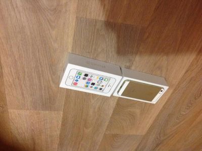 Лот: 4950140. Фото: 1. Iphone 5s 16gb gold. Смартфоны