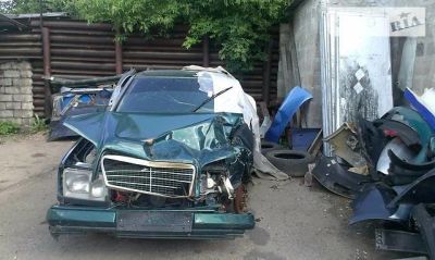 Лот: 11504855. Фото: 1. Двигатель Mercedes M102 целиком... Двигатель и элементы двигателя