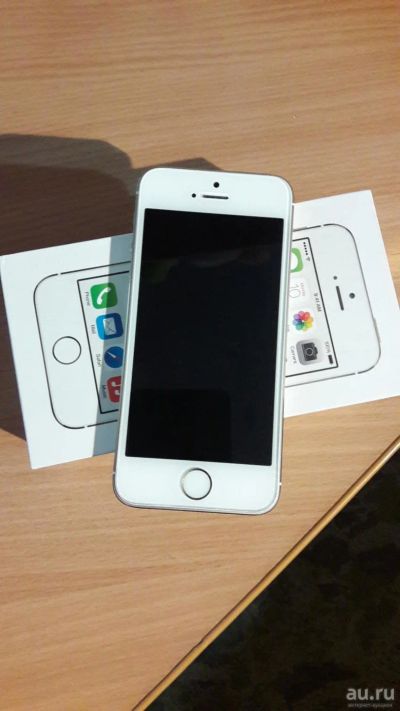 Лот: 9300495. Фото: 1. Iphone 5s золотой 16гб полный... Смартфоны