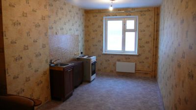 Лот: 10411282. Фото: 1. Сдам 3 комнатную на Киренского. Квартиры, студии