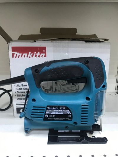Лот: 15852391. Фото: 1. Электролобзик Makita 4327. Электроинструмент