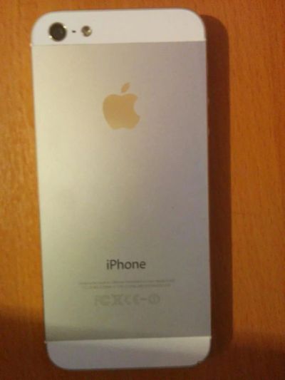 Лот: 6838570. Фото: 1. Iphone 5 white. 16gb. Отличное... Смартфоны