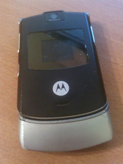 Лот: 6528178. Фото: 1. motorola razr v3. Кнопочные мобильные телефоны