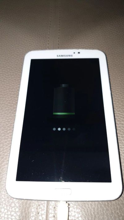 Лот: 14713648. Фото: 1. Планшет Samsung SM-T210. Планшеты