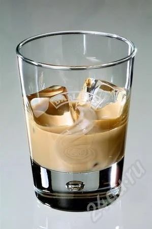 Лот: 553343. Фото: 1. Ликер Baileys 0,75 л. Красноярск