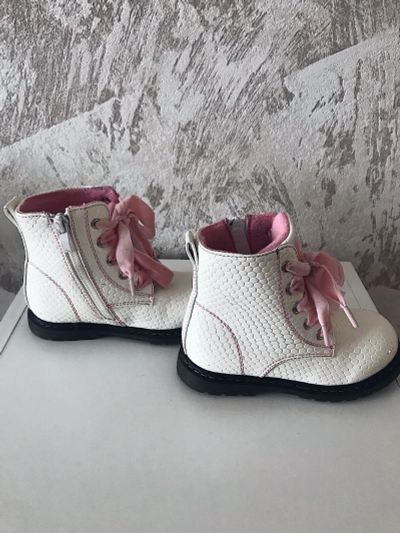 Лот: 16089039. Фото: 1. Ботинки на девочку. Ботинки