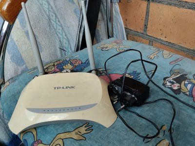 Лот: 20659081. Фото: 1. Роутер Tplink. Маршрутизаторы (роутеры)