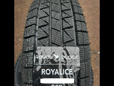 Лот: 24064304. Фото: 1. Зимняя резина 185/65 R-15 "Royal... Шины