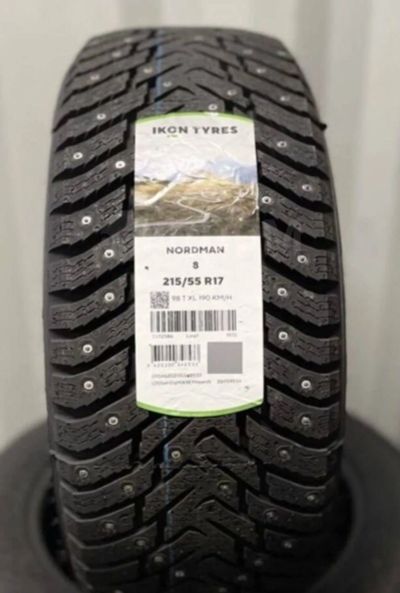 Лот: 23513625. Фото: 1. Зимняя резина 215/55 R-17 "IKON... Шины