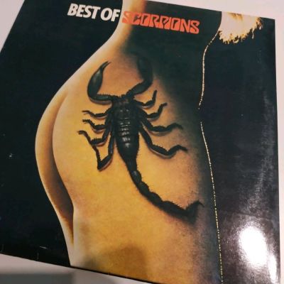 Лот: 12499286. Фото: 1. Best of scorpions 2 разных диска. Аудиозаписи