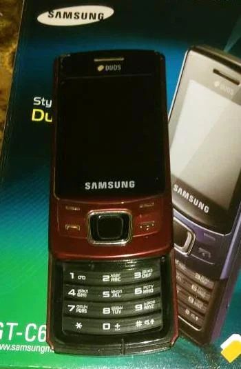 Лот: 5093564. Фото: 1. Сотовый телефон Samsung C6112... Кнопочные мобильные телефоны