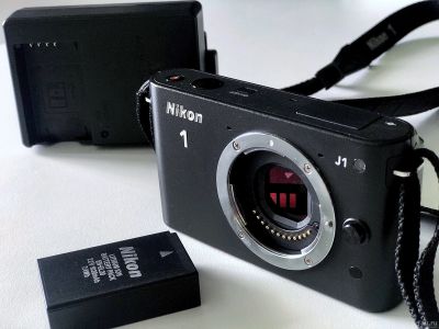 Лот: 16149495. Фото: 1. Nikon one j1 black body. Цифровые беззеркальные со сменной оптикой