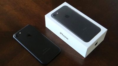 Лот: 11982516. Фото: 1. iPhone 7 32gb Black. Смартфоны