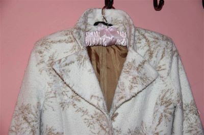 Лот: 2459229. Фото: 1. Пальто белое. Верхняя одежда