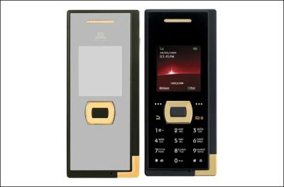 Лот: 6202111. Фото: 1. Сотовый телефон Ubiquam U-900... Кнопочные мобильные телефоны