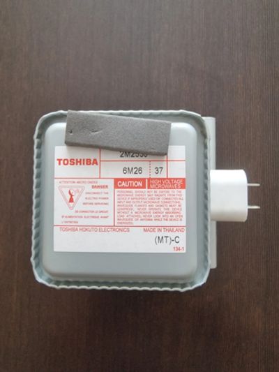 Лот: 25590447. Фото: 1. Магнетрон Toshiba 2M253J. Запчасти для микроволновок, мини-печей