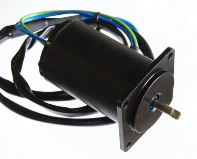 Лот: 21366168. Фото: 1. Мотор гидроподъемника YAMAHA F75... Запчасти для лодок, катеров, лодочных моторов