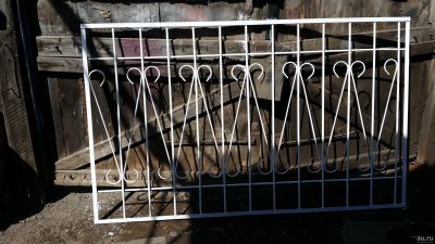 Лот: 13652112. Фото: 1. Металлическая решётка на окно... Фурнитура, комплектующие