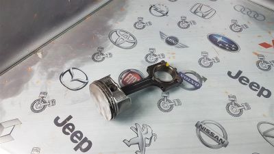 Лот: 24620782. Фото: 1. Шатун Ford Focus AODA 1360177. Двигатель и элементы двигателя