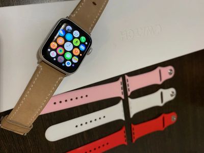 Лот: 16308987. Фото: 1. Apple Watch 4 серия. Смарт-часы, фитнес-браслеты, аксессуары