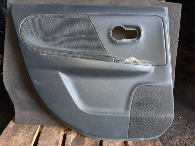 Лот: 21411302. Фото: 1. обшивка двери Nissan Note E11. Двигатель и элементы двигателя
