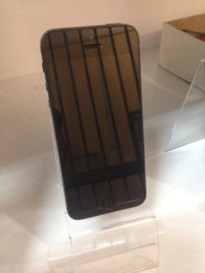 Лот: 10055960. Фото: 1. iPhone 5 16gb.. Смартфоны