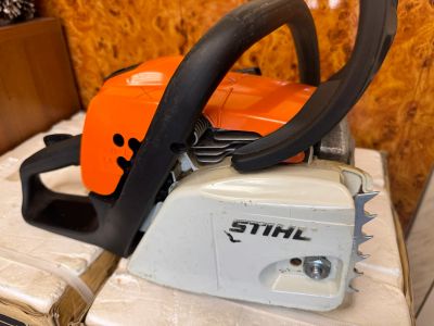 Лот: 23507570. Фото: 1. Бензопила Stihl MS211. Бензо-, мотоинструмент